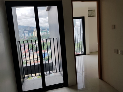 New affordable 1 bedroom Condo across ayala cebu city