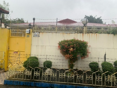 Sprawling yellow lucky bungalow House for sale in Mojon, Malolos, Bulacan