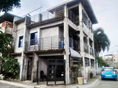 three-storey house & lot 4 bedroom for sale in Marilao, Bulacan (Villa Roma 2)
