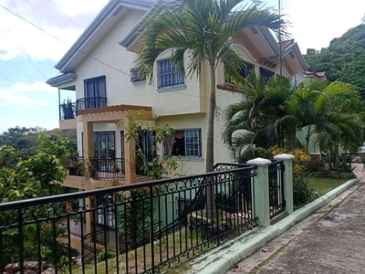 Titled 6 Bedrooms House and lot For Sale in South Hills, Tisa, Cebu