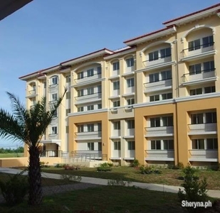 SRP Condo 2BR Furnished for rent with Parking