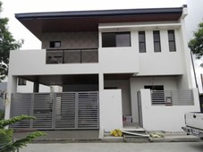HOUSE FOR SALE IN GREENWOODS PASIG