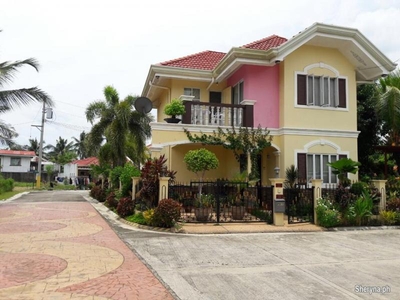 3 Bedroom House and Lot For Sale in Coral Bay in Minglanilla
