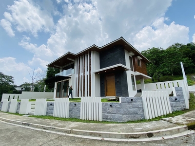 Modern Corner House and Lot with Swimming Pool F/S in Magallanes Village Makati