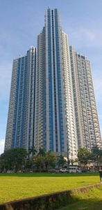 1 Bedroom with Balcony Condo Unit For Sale in The Radiance Manila Bay, Pasay