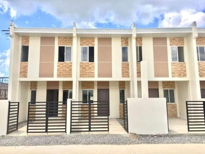 2 Storey Townhouse w/ Fence & Garage For Sale Sunnyhomes, Padre Garcia Batangas