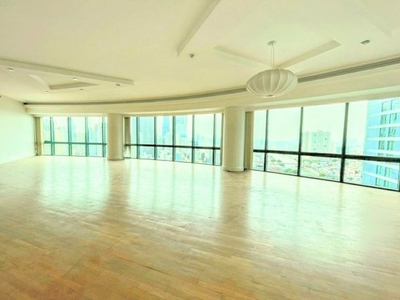 3 bedroom in Rizal Tower, Rockwell for SALE