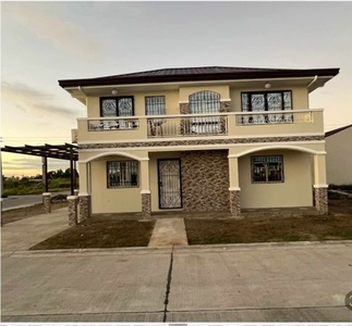 For Sale 2 Bedroom Bungalow with a Large Lot Area (5,000 sqm) in Subic Zambales