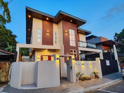 Brand New 5BR House with Pool @ Filinvest Eastville