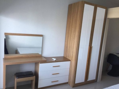 For Rent: Semi Furnished Studio in Verve Residences in Fort Bonifacio, Taguig