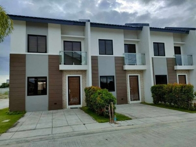 For sale 3-bedroom House and Lot in Calamba (near Metro Manila)