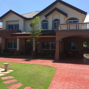 Fully furnished 4 Bedroom Residential House for sale in Talisay City