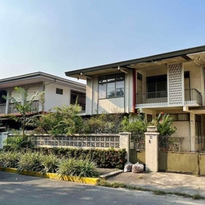 3-level House and Lot along Concha Cruz, Parañaque City For Sale
