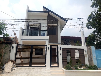 Modern Contemporary Single House and Lot with Roof deck in Lower Antipolo