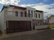 2 level house, Clean Title, Contact: 0917 5371106