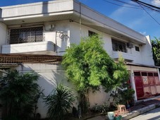 5 Bedroom Townhouse for sale in Paligsahan, Metro Manila near MRT-3 Kamuning