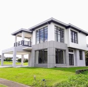 5 bedrooms RFO HOUSE AND LOT In South Forbes Silang