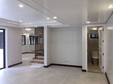 FOR RENT: NEWLY RENOVATED 3 BEDROOM TOWNHOUSE IN MARIPOSA,QC