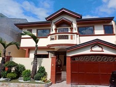 House and Lot for sale Townhouse Commonwealth Quezon City