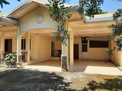 Spacious Bungalow House and Lot in Talisay