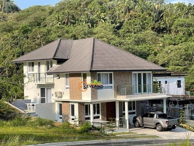 Villa For Sale In Calabuso North, Tagaytay