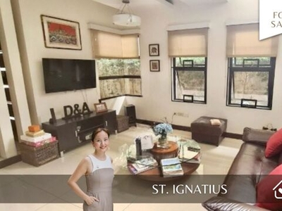 Villa For Sale In Saint Ignatius, Quezon City
