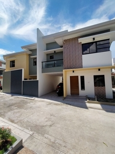 Townhouse For Sale In Barangay Tres, Cabuyao