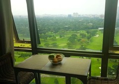 Beautiful 1 BR Condo in BGC with Green Golf Course View