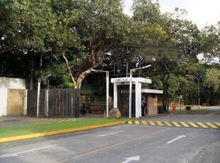 Lot For Sale In North Forbes, Makati