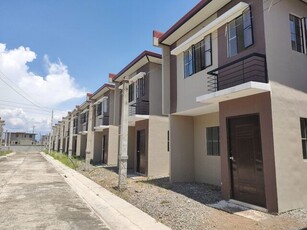 Townhouse For Sale In As-is, Bauan