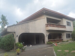 Beach house For Sale in Pinamungahan Cebu with lot area of 2,776sqm P20Million