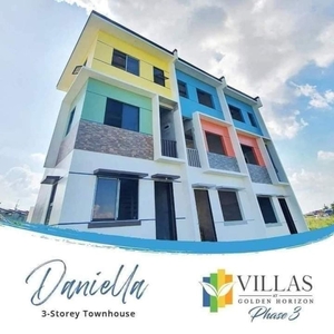 3 Bedrooms with 2 Toilet & Bath 2 Storey Townhouse with Carport in General Trias