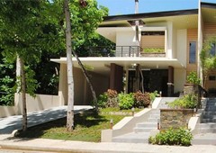 Duplex villa at high end residence with golf playing rights