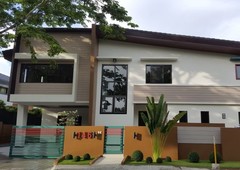 Elegant Contemporary Home with Pool for Sale in Alabang