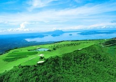REsort facing Taal Lake and Midlands Golf Tagaytay Highlands