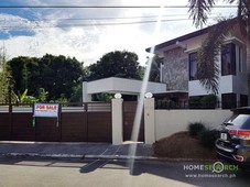 Well-maintained Modern Home in BF Homes Paranaque For Sale