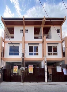 Townhouse For Sale In Damayan, Quezon City