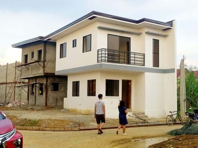 Townhouse For Sale In Guitnang Bayan I, San Mateo