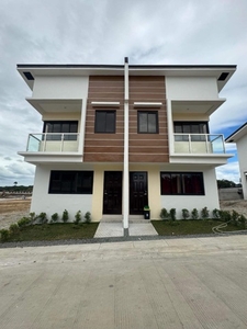 Townhouse For Sale In Pulong Buhangin, Santa Maria