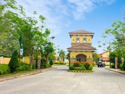 Townhouse For Sale In Santa Arcadia, Cabanatuan