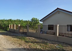 Bungalow with 2 bedrooms and 15000 sq Mtrs of land (reduced from 4.2 mil Buyer pays transfer fees)