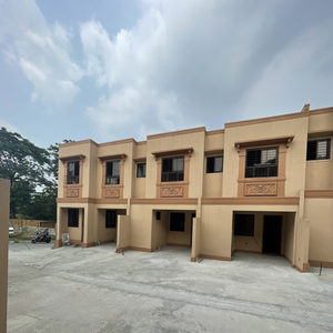 Townhouse For Rent In Bagumbong, Caloocan