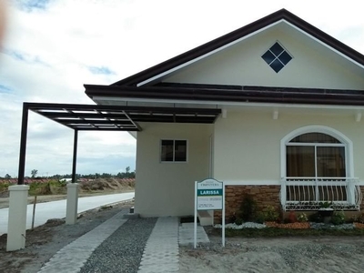 CORNER LOT READY FOR OCCUPANCY BUNGALOW HOUSE AND LOT FOR SALE IN SOLANA FRONTERA PAMPANGA