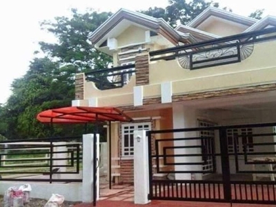 HOUSE AND LOT FOR SALE WITH POOL