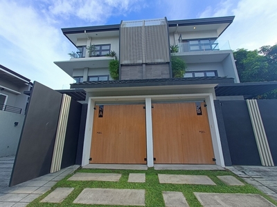 House For Sale In Taguig, Metro Manila
