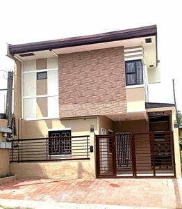 Townhouse For Sale In Commonwealth, Quezon City