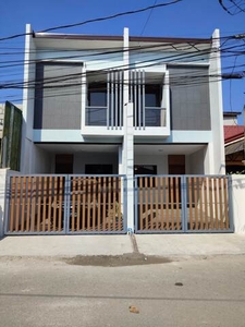 Townhouse For Sale In Manuyo Dos, Las Pinas