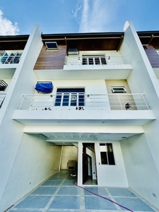 Townhouse For Sale In Merville, Paranaque