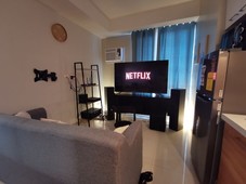 [Short Term Lease] Mandaluyong Pioneer, 1 BR with Home Entertainment