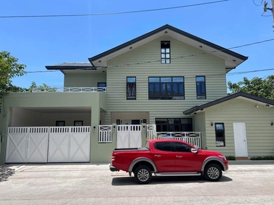 Villa For Sale In Pansol, Calamba
